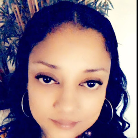 Meet your Posher, Anita - Picture 1 of 1